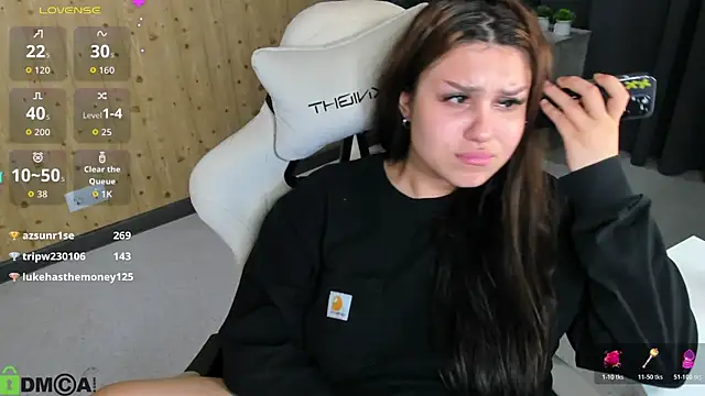 nicolewoss webcam