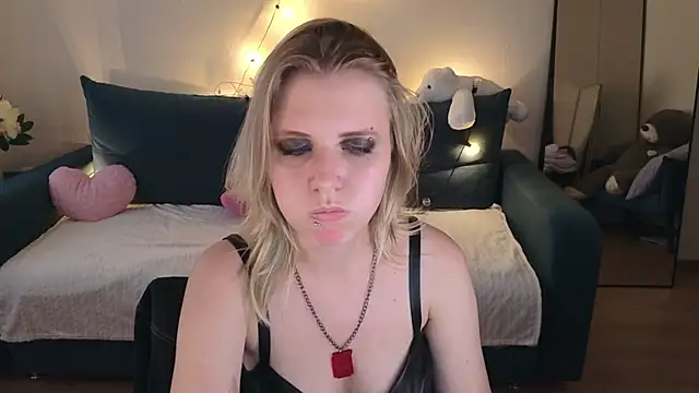 Viki_Charm webcam