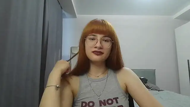 NeeCarfave webcam