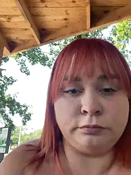 LadyDreams11 webcam
