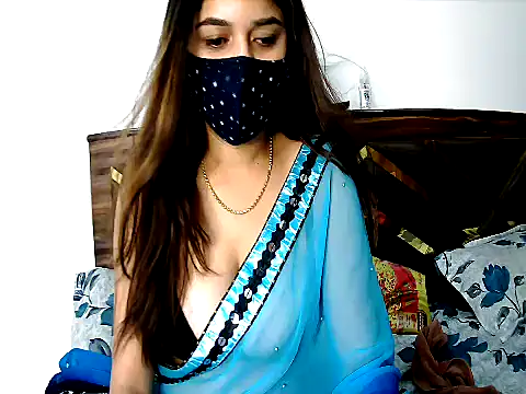 Gloie4u live cam on StripChat