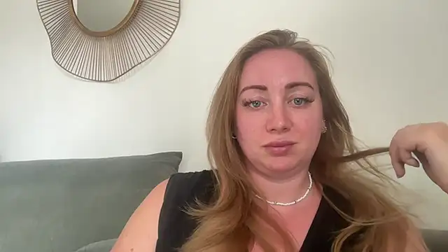 arielsweetieee - Arielsweetieee's free webcam - UK Sex Cams