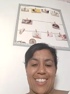 Molly_newman6 live cam on StripChat