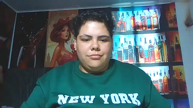 Hailey_Curvy webcam