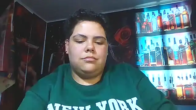 Hailey_Curvy webcam