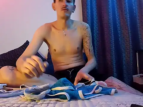 cheekyboyx webcam