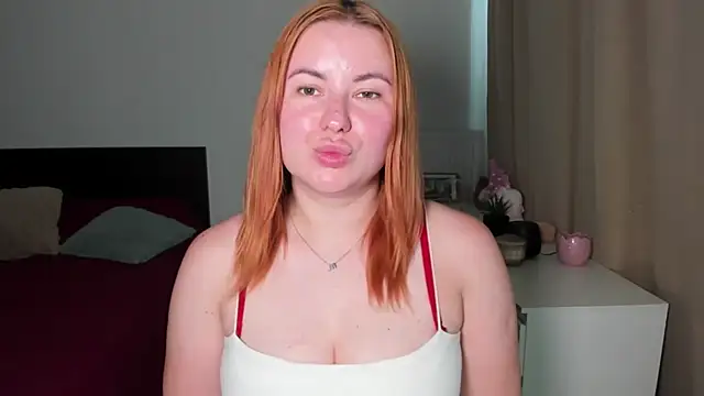 LAYLAxSTAR live cam on StripChat