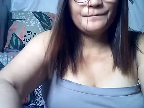 Amazing_Angel22 live cam on StripChat