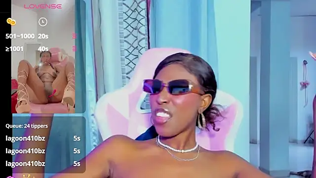 myblackdoope webcam