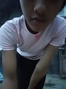 Hoa-tuylip live cam on StripChat