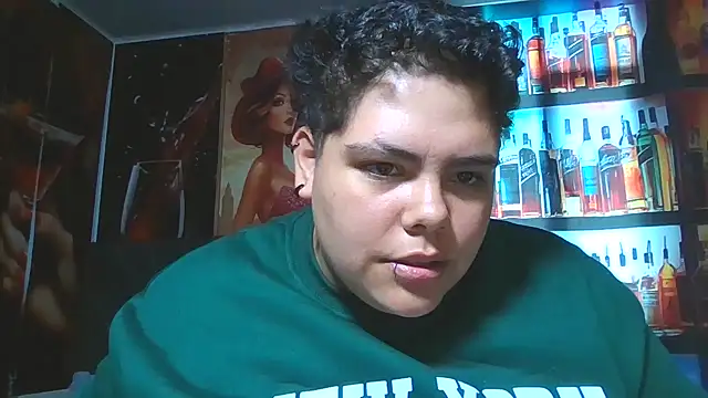 Hailey_Curvy webcam
