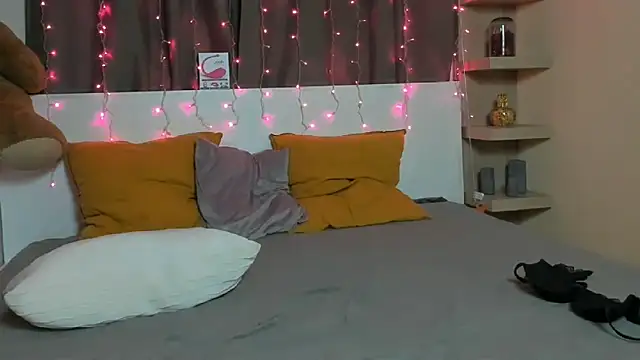 IninityKittyx webcam