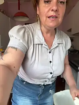 Sunbelxx live cam on StripChat