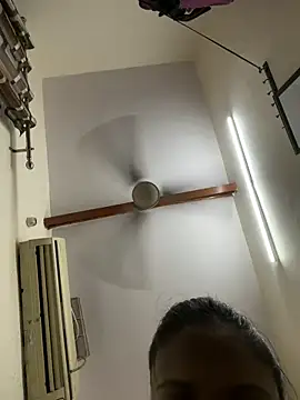 cute_girl_99 webcam
