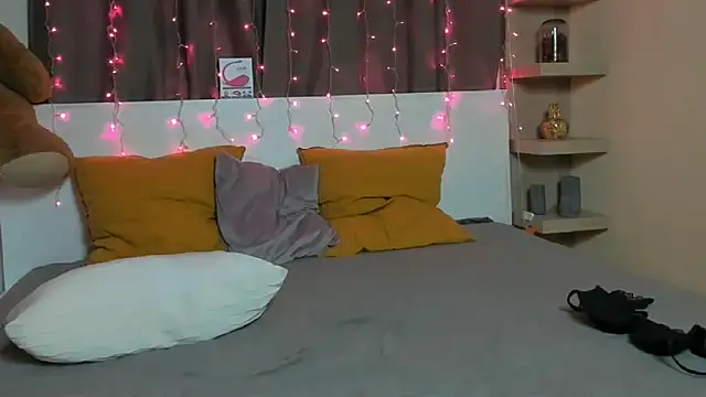 IninityKittyx webcam