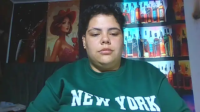 Hailey_Curvy webcam