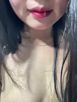 titbooo_18 - Titbooo_18's free webcam - UK Sex Cams