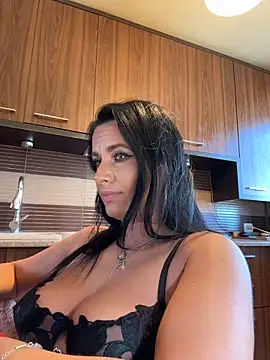 Hotmomcheckk_ webcam