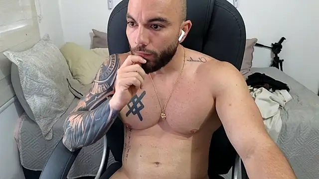 Isaac_Carter webcam