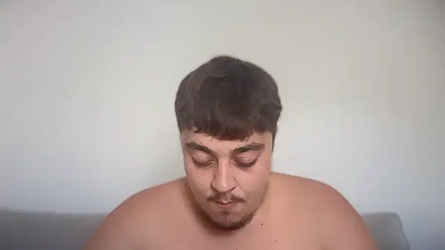 YoungHornyCum_xoxo webcam