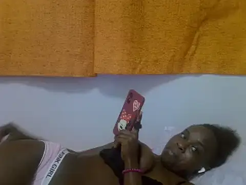 kaya_bear webcam