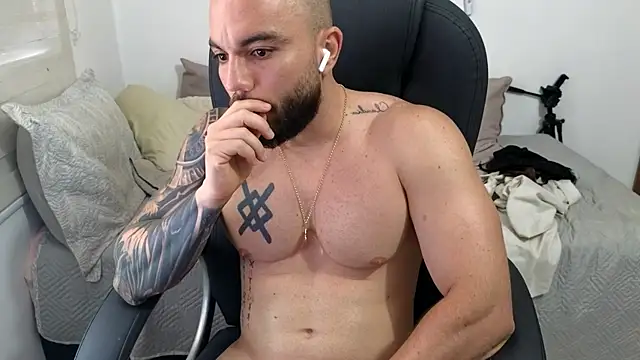 Isaac_Carter webcam
