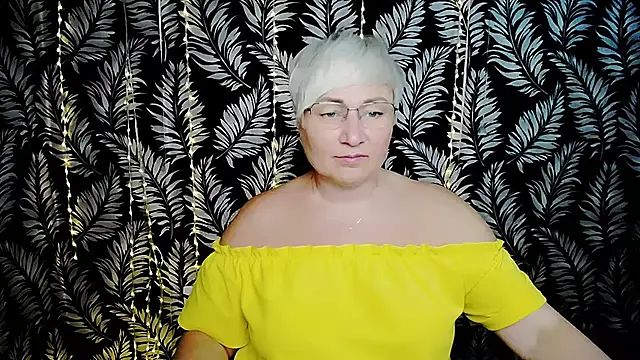 Olivia_playful webcam