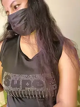 hot_alicee (F young) - boob show