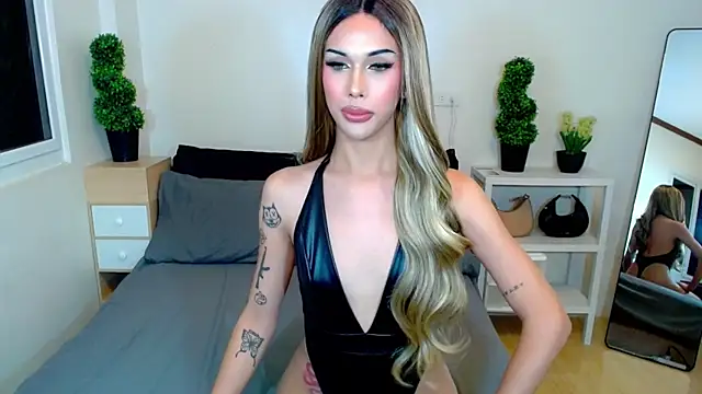 HorsecockMadison live cam on StripChat