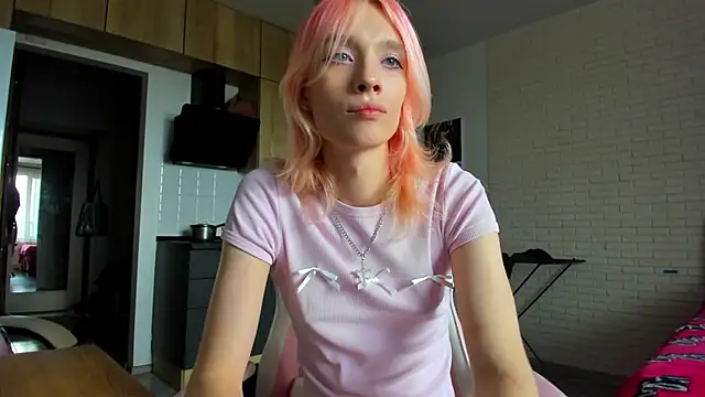 _Alice_Kitty live cam on StripChat