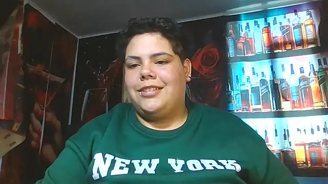 Hailey_Curvy live cam on StripChat