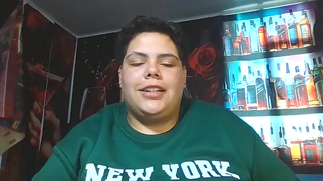 Hailey_Curvy live cam on StripChat