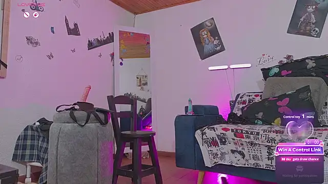 keila_j live cam on StripChat