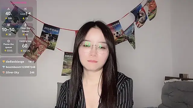 77-Vicky live cam on StripChat
