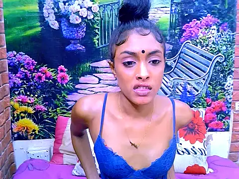 IndianPretty14u2Luv webcam