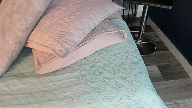 Charlie___Musk webcam