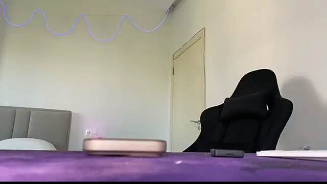 PrincesSsLilu live cam on StripChat