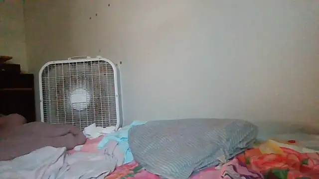 starlight1983 live cam on StripChat
