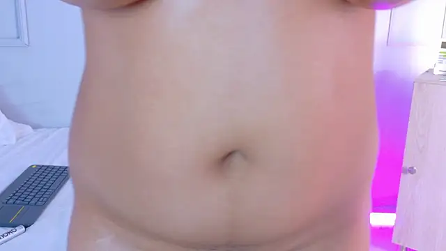 Model: violetbloomm