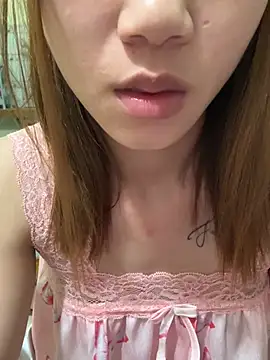 Vi_sexyy live cam on StripChat