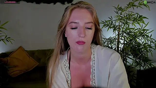stacy_river - Stacy_River's free webcam - UK Sex Cams