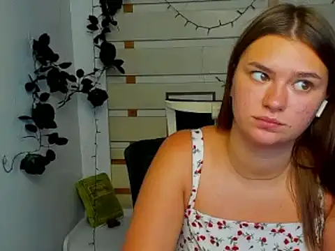 Josephine_Kiss webcam