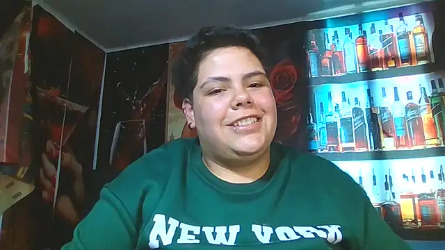 Hailey_Curvy webcam