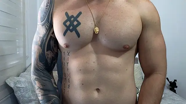 Isaac_Carter live cam on StripChat