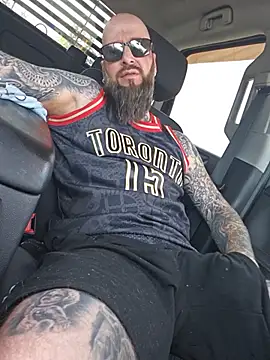 Beardedtattood webcam