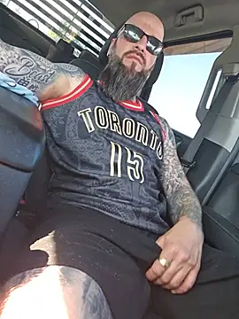 beardedtattood's live room
