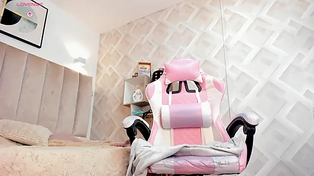 Clhoe_Johnson webcam