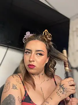 CarolQueen1_ webcam