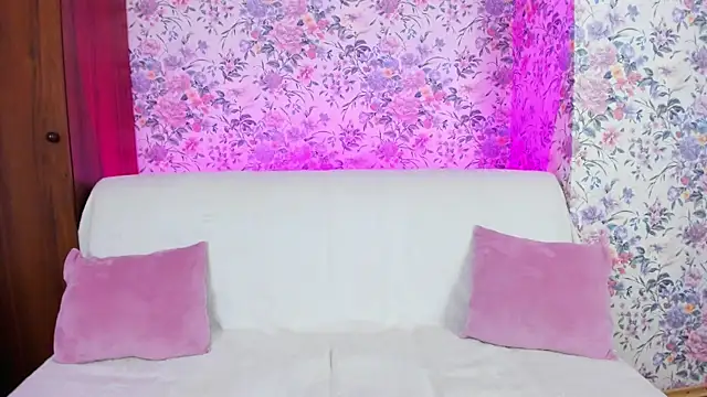 MissAlison__ webcam
