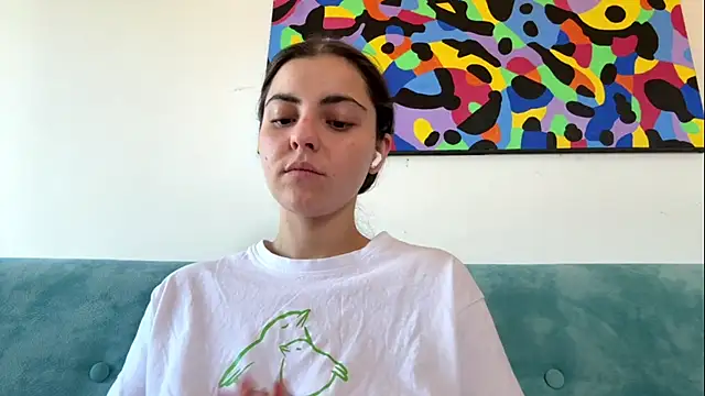 MarisaKomar webcam